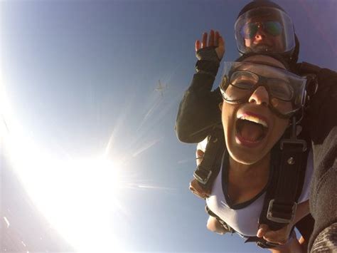 Can I Wear Contact Lenses While Skydiving